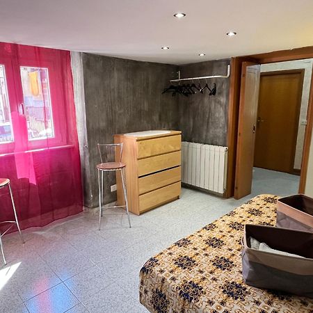 Romuhouse Economy Apartment Metro B Екстериор снимка