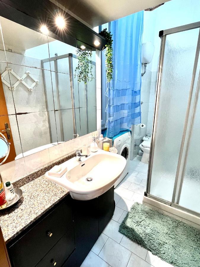 Romuhouse Economy Apartment Metro B Екстериор снимка