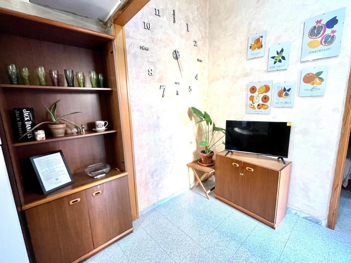 Romuhouse Economy Apartment Metro B Екстериор снимка